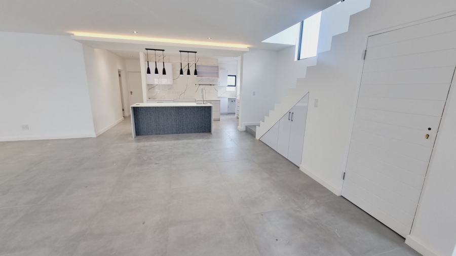 4 Bedroom Property for Sale in Sandown Western Cape